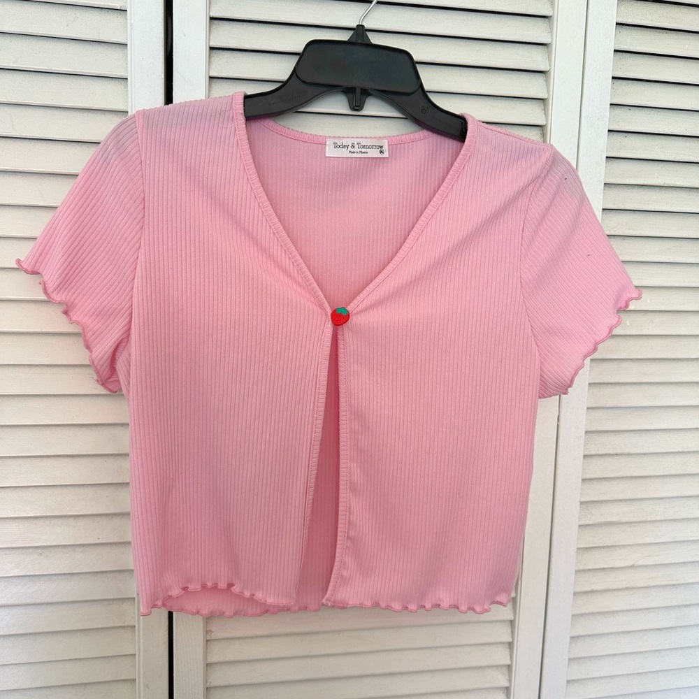 Today & Tomorrow pink strawberry cropped cardigan
